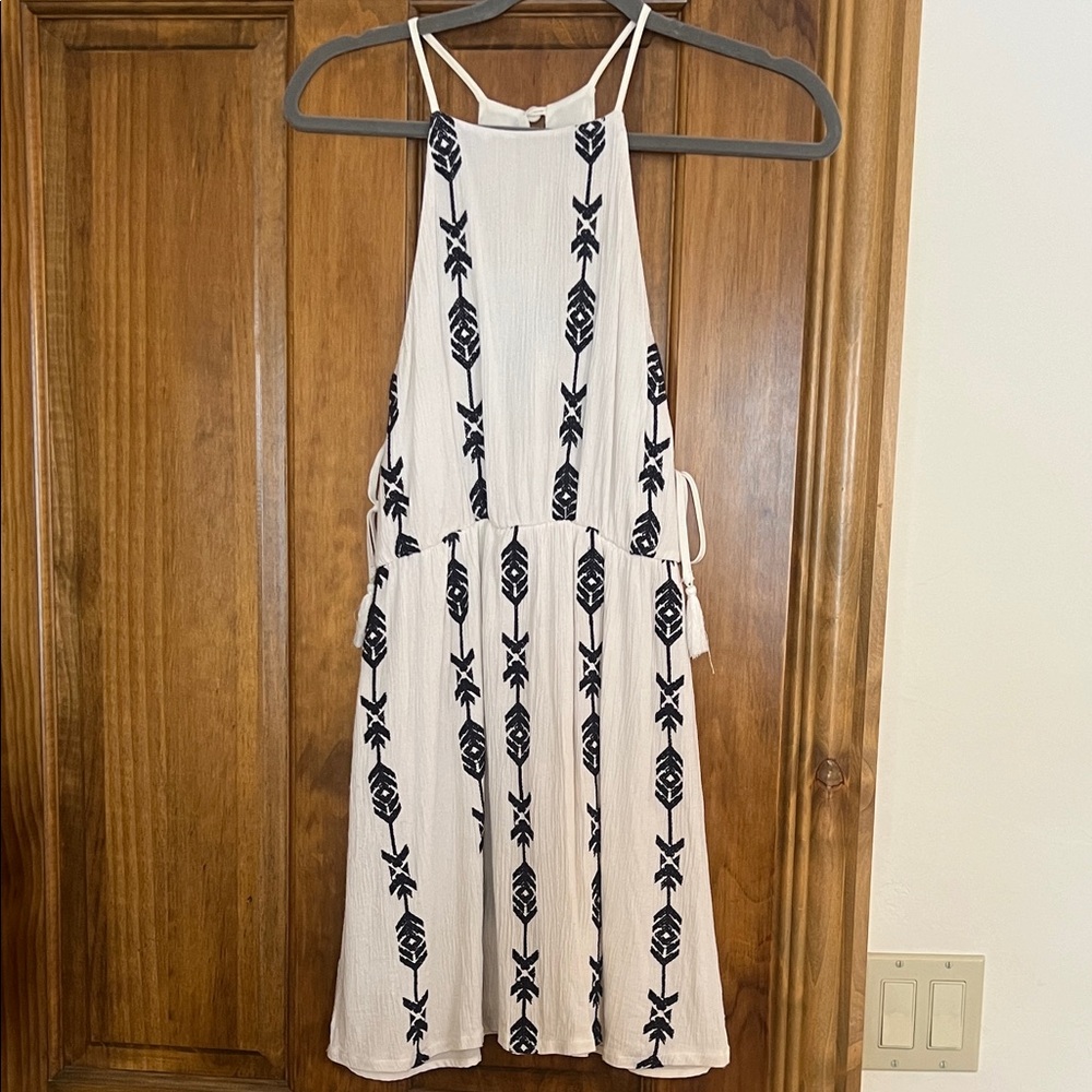 Lush Sun Dress size small
